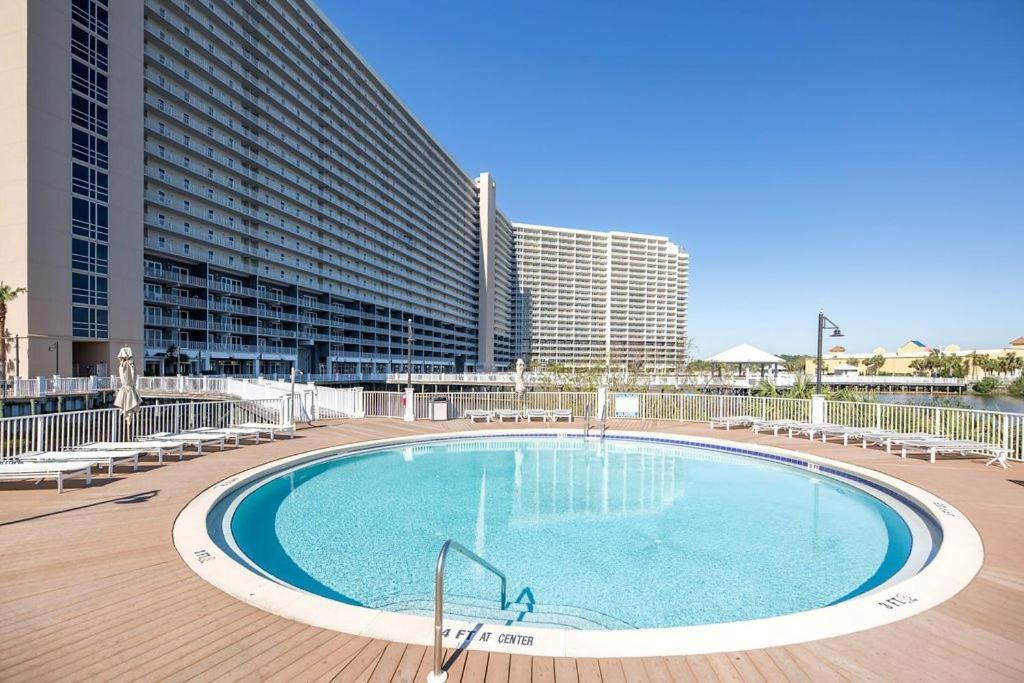Laketown Wharf #113 By Nautical Holiday home *